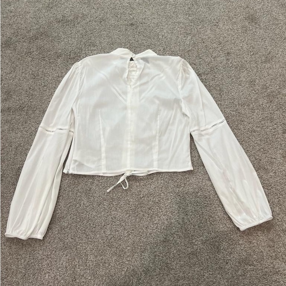 Bebe white top